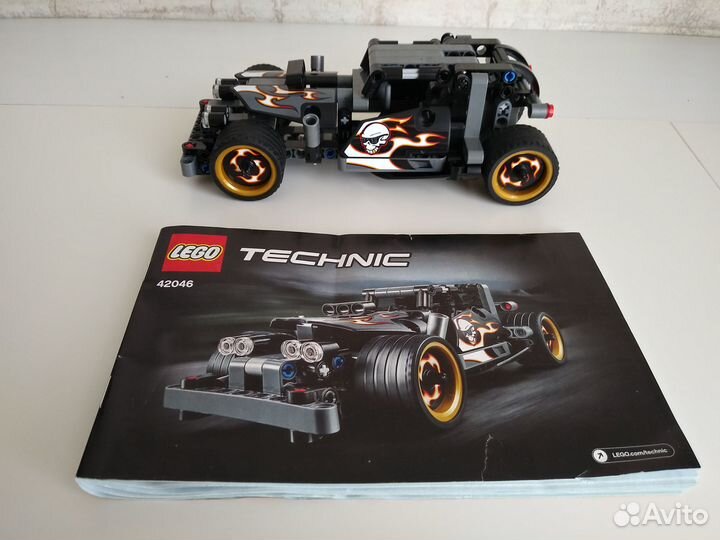 Lego Technik Гоночный автомобиль 42046