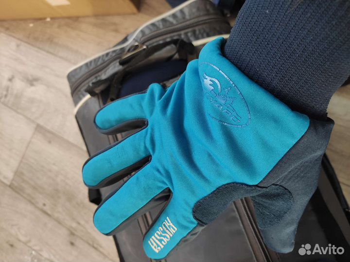 Зимние перчатки