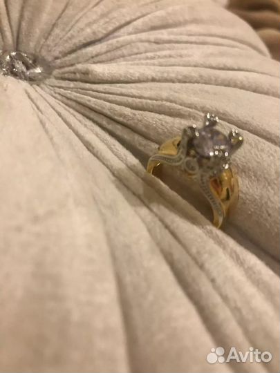 Шикарное кольцо