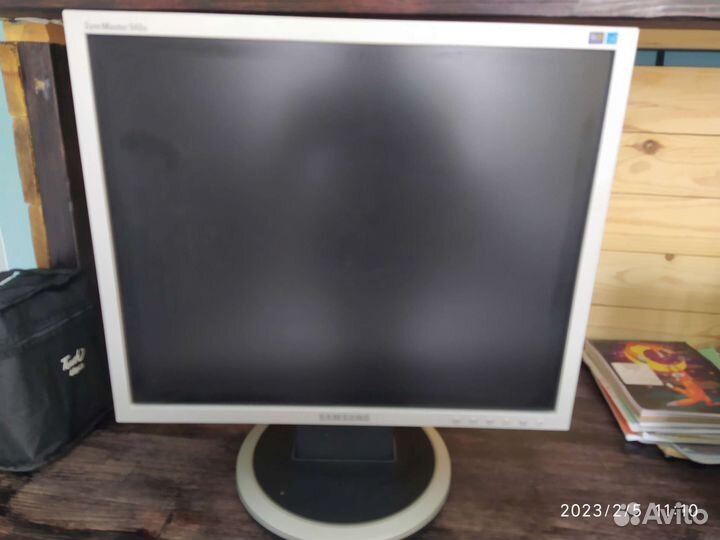 Монитор Samsung