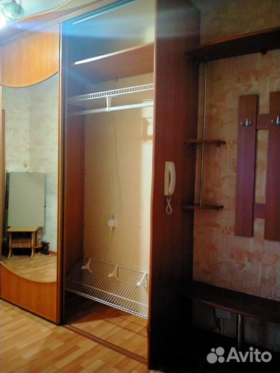 Шкаф купе с зеркалом в прихожую