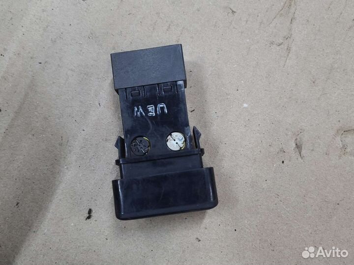 Кнопка обогрева заднего стекла Nissan Almеra N15