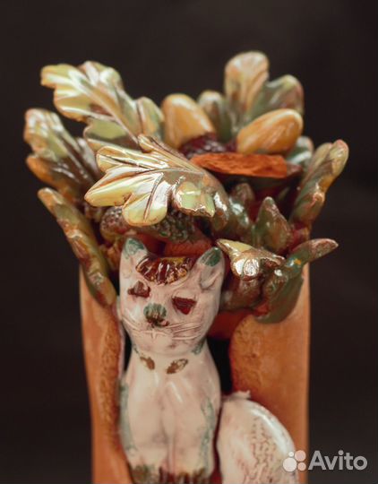 Цветок с кошечкой - керамика