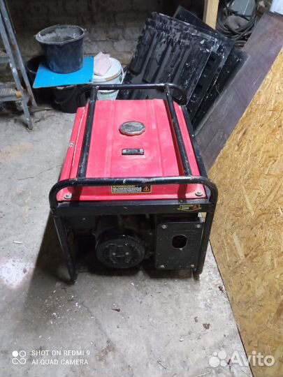 Продаю бензогенератор редверг максимальной мощност