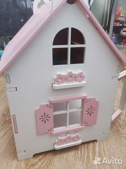 Домик кукольный деревянный + разные аксессуары