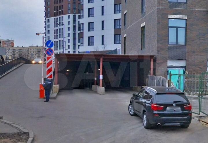 Машиноместо, 15 м²