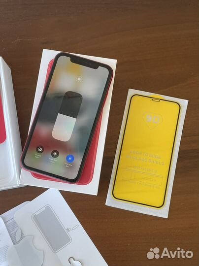 iPhone 11 (Red)