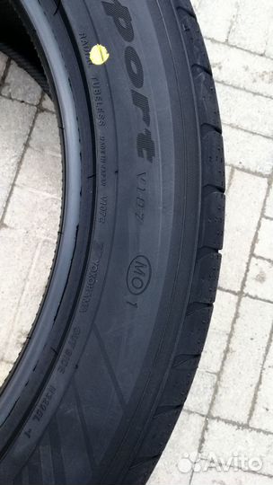 Yokohama Advan Sport V107C 285/45 R22 114Y