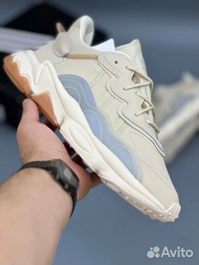 Кроссовки мужские adidas ozweego