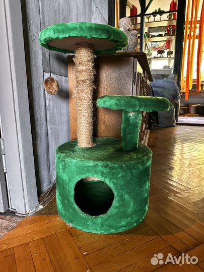 Домик для кошки с когтеточкой бу