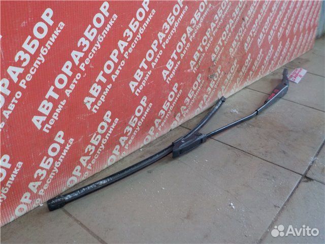 Поводок дворника передний правый Renault Logan 2