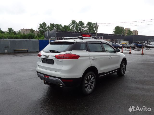 Geely Atlas 2.4 AT, 2021, битый, 136 000 км