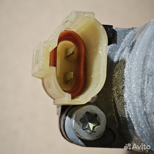 Моторчик стеклоподъёмника правый Нyundai Tuсson jм