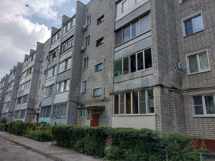 2-к. квартира, 52 м², 2/5 эт.