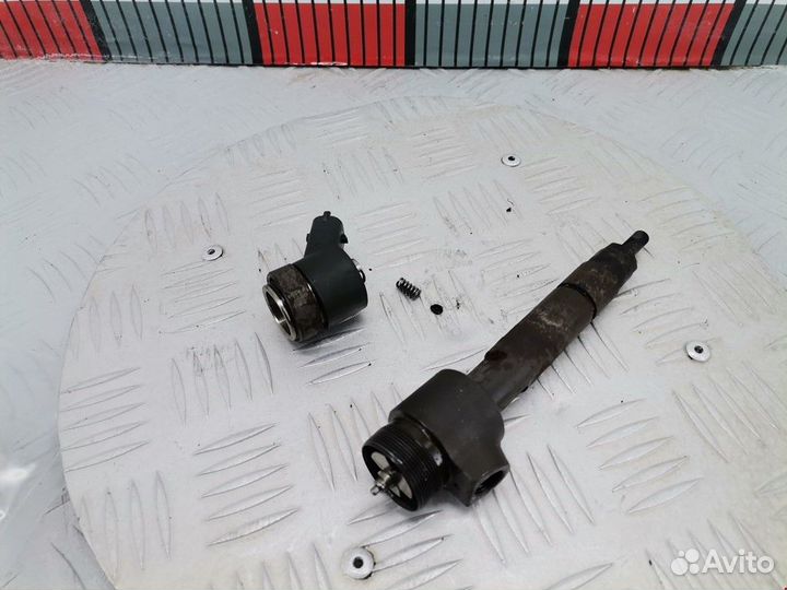 Форсунка Opel Vectra C рест. 2006 1571079J50