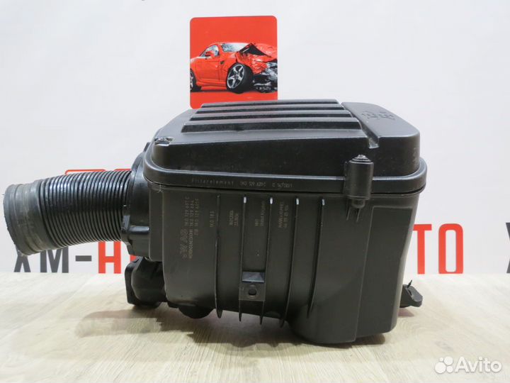 Корпус воздушного фильтра Volkswagen Passat B6