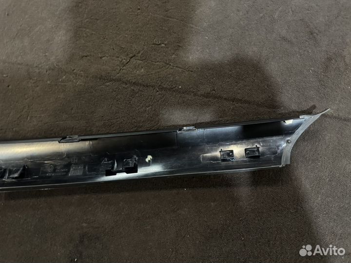 Накладка стойки передняя левая Skoda Yeti