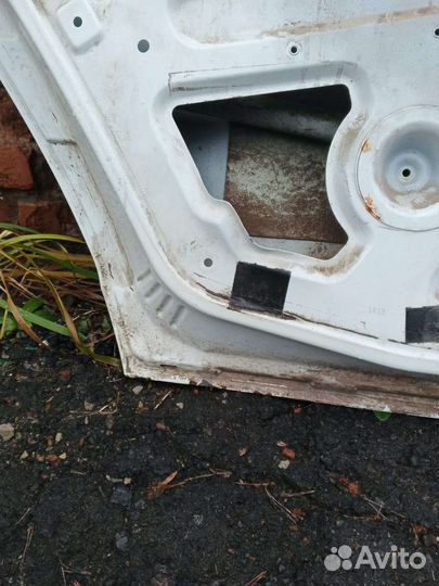 Дверь левая