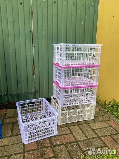 Ящик пластиковый с крышкой