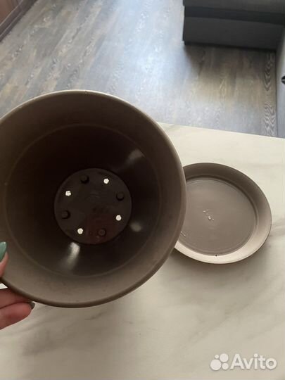 Кашпо/Горшок для цветов