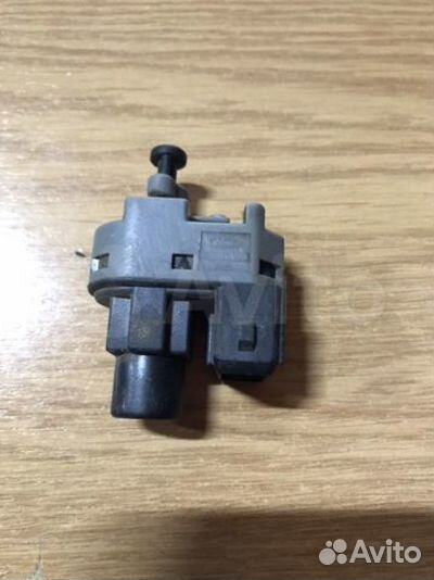 Датчик стоп сигнала Ford Mondeo 3 2000-2007