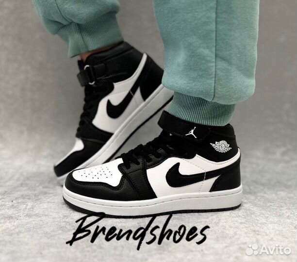 Кроссовки nike джордан 1