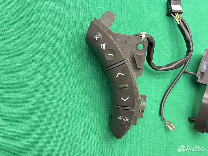 Кнопки мультимедиа руля Lexus GX470