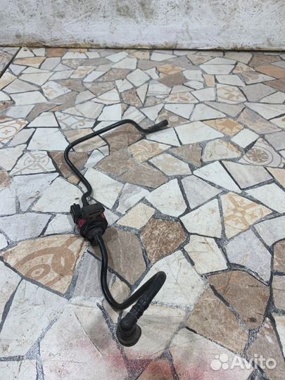 Трубка топливная Ford Focus седан 1.6 shda (100