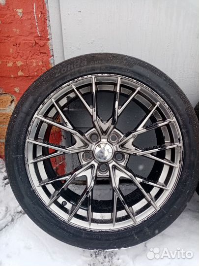 Колеса р18 5 114 3 летние