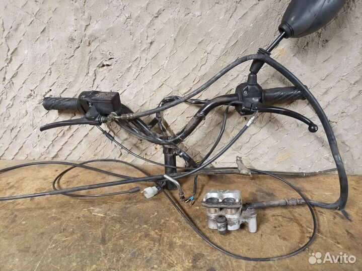 Руль на скутер в сборе