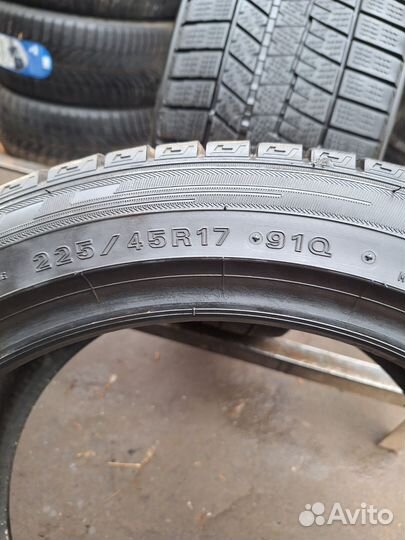 Dunlop Winter Maxx WM03 225/45 R17 91Q