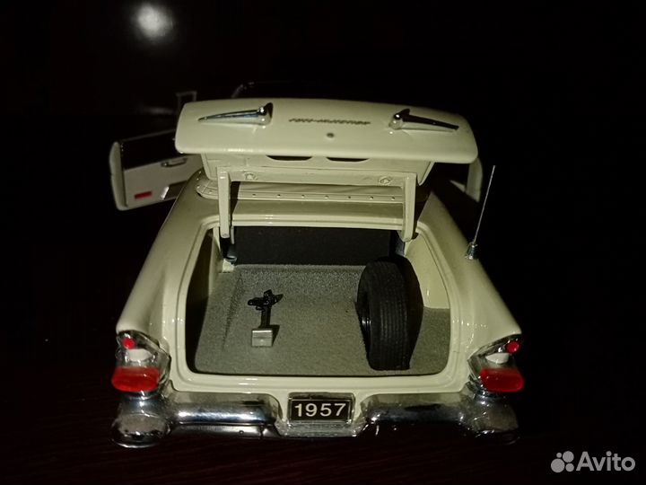 Franklin Mint 1957 Pontiac Bonneville 1/24