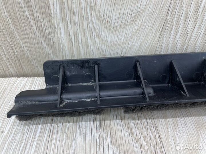 Дефлектор радиатора правый Hyundai Ix35