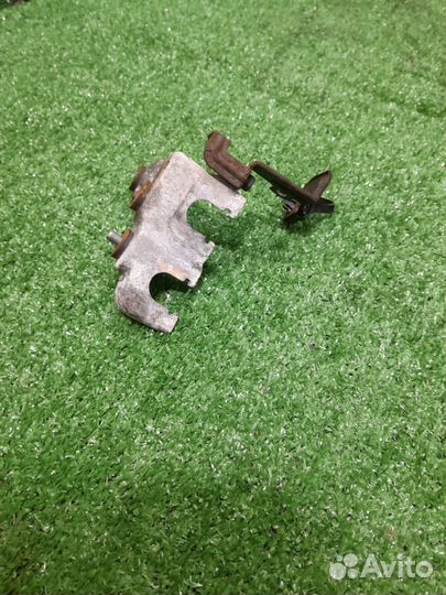 Кронштейн тросов МКПП киа сид 2 jd