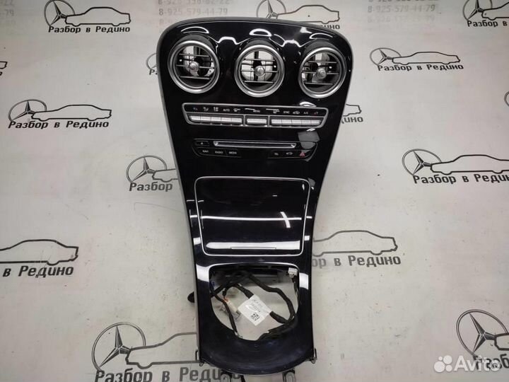 Накладка консоли (борода) w205 C-class 651.921