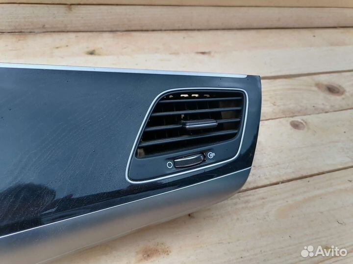 Hyundai Equus 2 Накладка торпедо правая под дерево