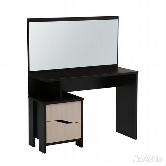 Продам туалетный столик