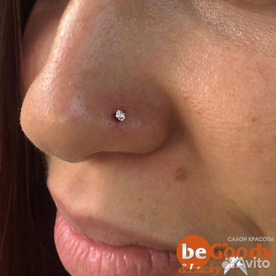 Прокол ушей и пирсинг