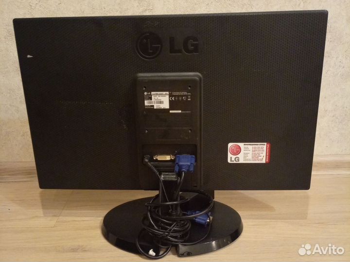 Монитор LG Flatron E 2041SX и LG Flatron E2242