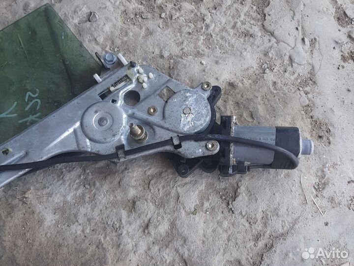 Стеклоподьемник задний правый SLK R170