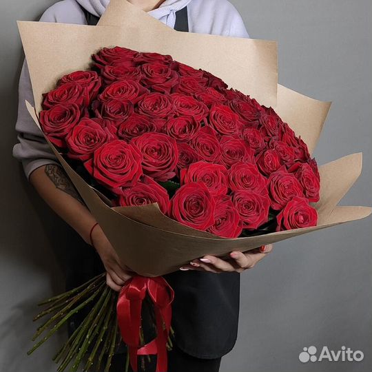 Букет из 51 красной розы. Доставка цветов