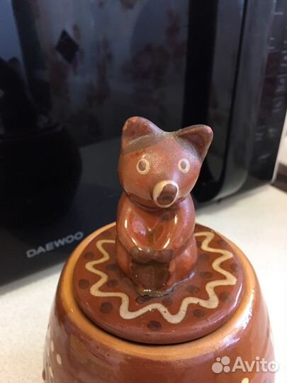 Глиняный горшочек СССР с крышкой в форме медведя