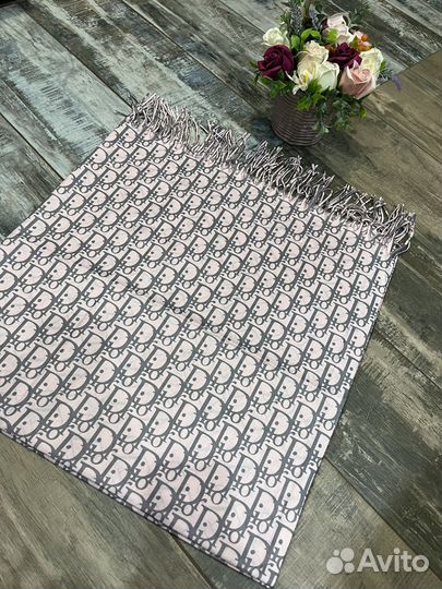 Кашемировый платок шаль Dior розовыйдва в одном