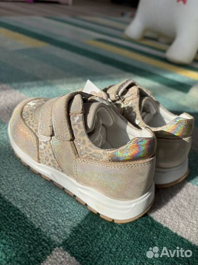 Кроссовки детские 25 размер