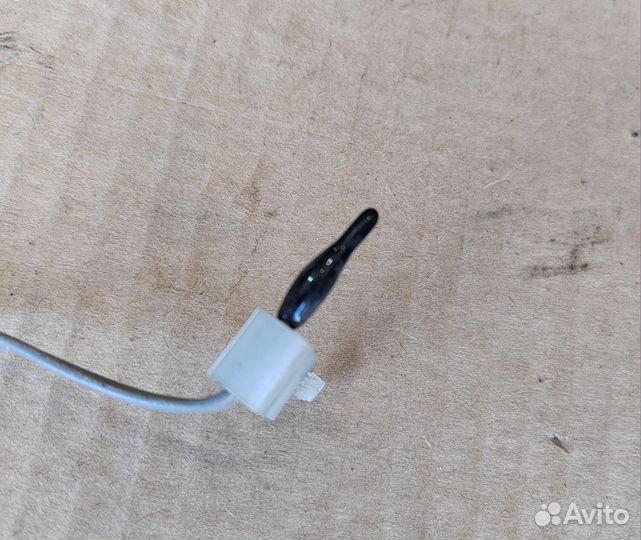 Датчик температуры кондиционера Mazda Familia BJ