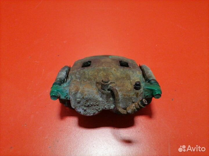 Суппорт передний левый Infiniti Qx56 JA60 VK56DE