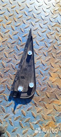 Треугольник двери наружный задний правый Дастер