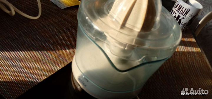 Соковыжималка Philips HR2744