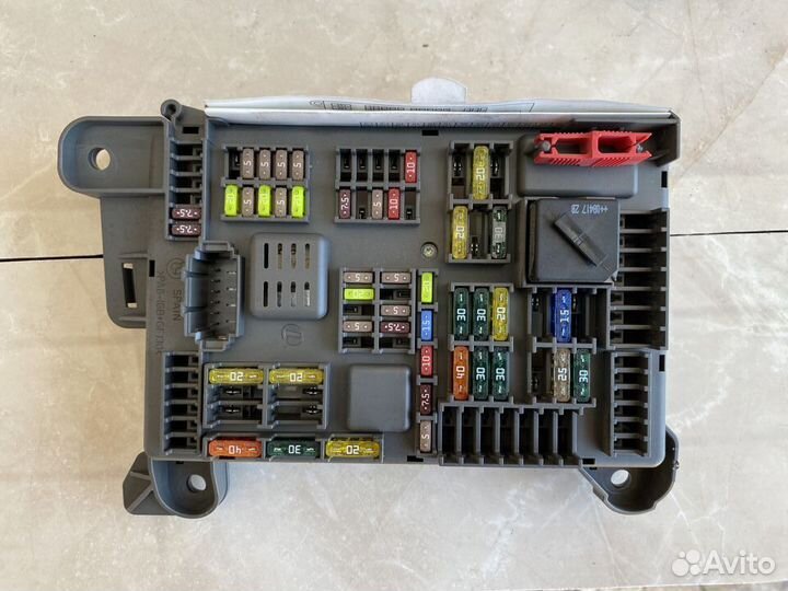 Блок предохранителей задний BMW X5 E70