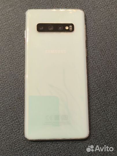 Samsung Galaxy S10, 8/128 ГБ